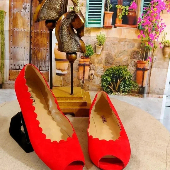 Shoes - Women's flats by Vaneli